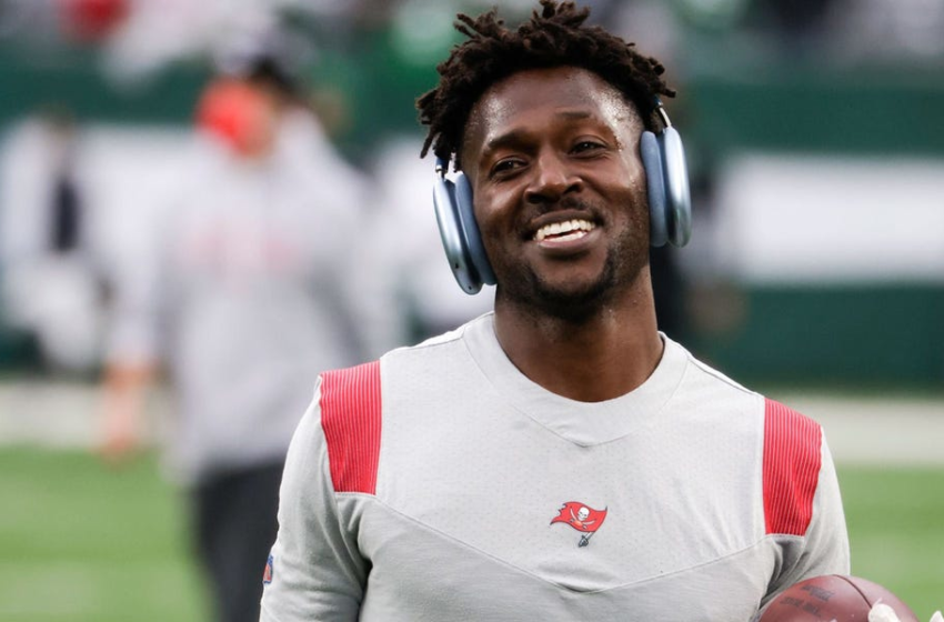  The Buccaneers still have not released Antonio Brown – Insider