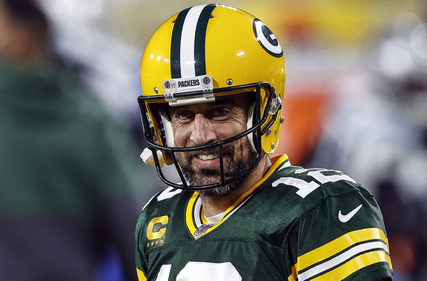  Packers Aaron Rodgers blasts MVP voter following controversial comments: Hes an absolute bum – Fox News