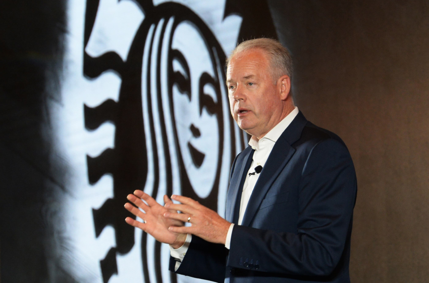  Starbucks CEO says airport cafe closures, low traffic to offices weighed on Chinese sales – CNBC