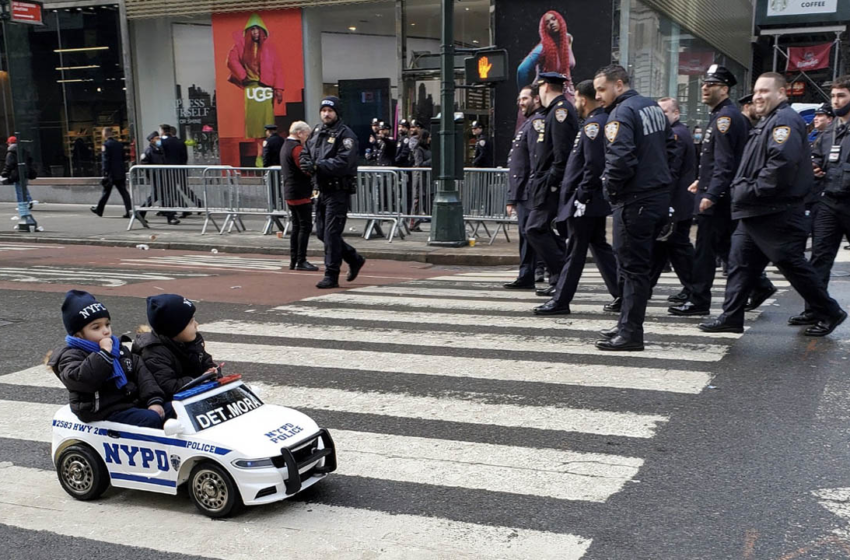  Touching toddler tribute for deceased NYPD Det. Wilbert Mora – Fox News