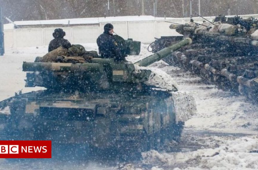  Ukraine tensions: Russia condemns destructive US troop increase in Europe – BBC News