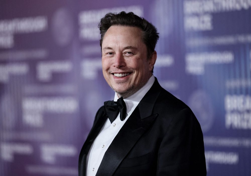 elon-musk-gettyimages-2147789844-web-675b2c17301ea