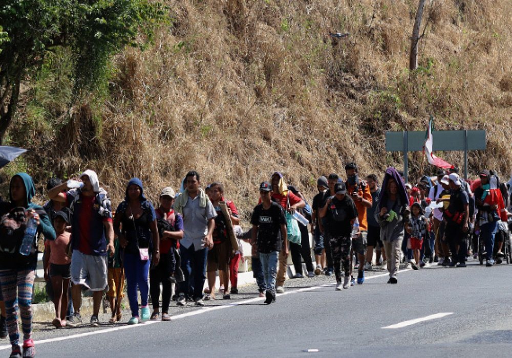 migrantes-mexicanos-hacia-frontera-con-estados-unidos